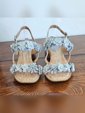 Born Women's Blue & Green Suede 3D Floral Cork-Style Wedge Sandals Women's Sz 8